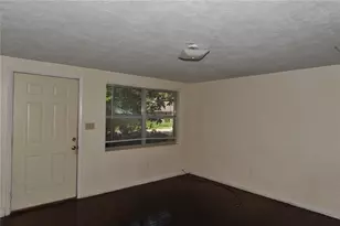 410 NW 19th Ln, Gainesville, FL 32609 - Photo 4