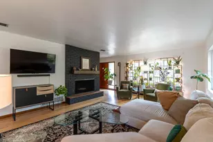 1303 NW 31st St, Gainesville, FL 32605 - Photo 2