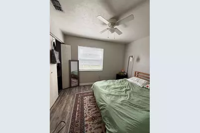 615 SW 11th Lane, Gainesville, FL 32601 - Photo 2