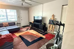 615 SW 11th Ln, Gainesville, FL 32601 - Photo 4