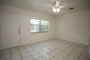 1421 NW 6th Pl, Gainesville, FL 32603 - Photo 8