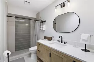 831 NW 20th Ter, Gainesville, FL 32603 - Photo 34