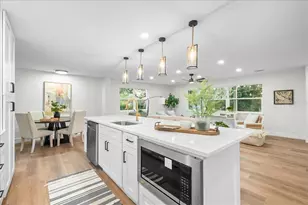 801 NW 37th Dr, Gainesville, FL 32605 - Photo 14