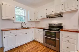 1028 NE 7th Ave, Gainesville, FL 32601 - Photo 8