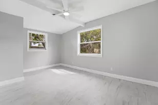 4313 Midland Rd, Sarasota, FL 34231 - Photo 8