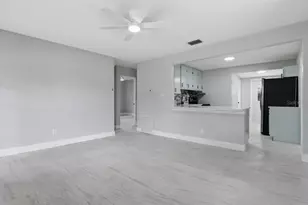 4313 Midland Rd, Sarasota, FL 34231 - Photo 4