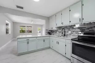 4313 Midland Rd, Sarasota, FL 34231 - Photo 6