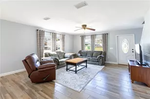 705 SE Townhomes Blvd, Lake Butler, FL 32054 - Photo 6