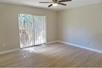 507 NW 39th Drive #210, Gainesville, FL 32607 - Photo 6