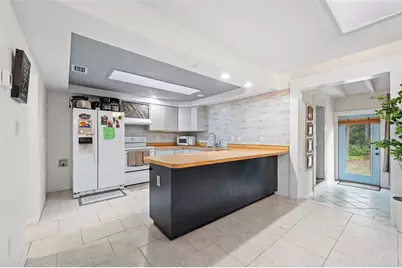 10135 NW 25th Place, Gainesville, FL 32606 - Photo 8