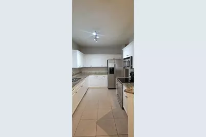 1571 NW 29th Road #1, Gainesville, FL 32605 - Photo 4