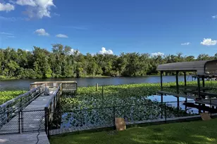 334 Paradise Cir, Satsuma, FL 32189 - Photo 2