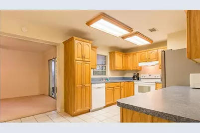 4601 NW 29th Terrace, Gainesville, FL 32605 - Photo 2