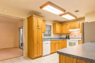 4601 NW 29th Ter, Gainesville, FL 32605 - Photo 2