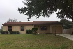1028 Hickory Rd, Ocala, FL 34472 - Photo 1