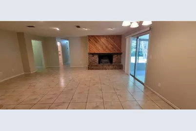 2220 NW 14th Avenue, Gainesville, FL 32605 - Photo 4