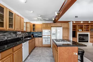 299 Riley Lk Dr, Hawthorne, FL 32640 - Photo 16