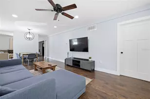 403 NE 9th St, Gainesville, FL 32601 - Photo 12