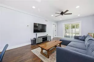 403 NE 9th St, Gainesville, FL 32601 - Photo 10