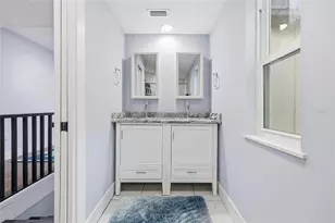 403 NE 9th St, Gainesville, FL 32601 - Photo 46