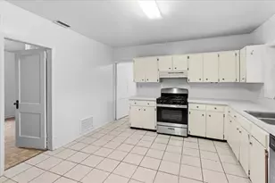 779 NW 37th St, Gainesville, FL 32607 - Photo 32