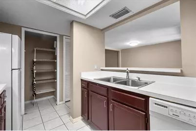 5864 SW 8th Place, Gainesville, FL 32607 - Photo 8