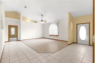 1090 NW 67th Pl, Ocala, FL 34475 - Photo 4