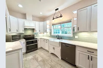 4317 NW 10th Place, Gainesville, FL 32605 - Photo 4