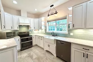 4317 NW 10th Pl, Gainesville, FL 32605 - Photo 4