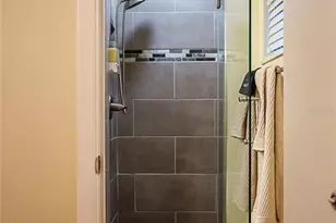 734 NW 38th St, Gainesville, FL 32607 - Photo 4