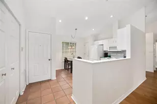 1047 NW 41st Dr, Gainesville, FL 32605 - Photo 6