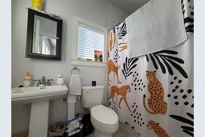 717 NW 10th Street #10, Gainesville, FL 32601 - Photo 8