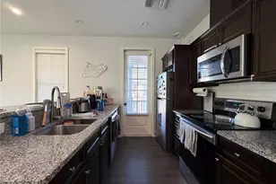 717 NW 10th St, Gainesville, FL 32601 - Photo 4