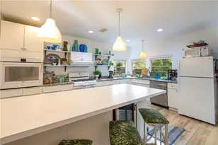 310 NW 8th St, Gainesville, FL 32601 - Photo 2