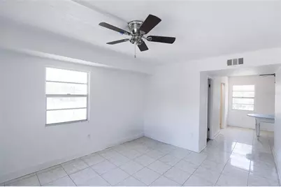 914 SW 8th Avenue #19, Gainesville, FL 32601 - Photo 4