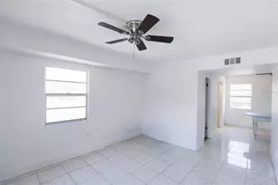 914 SW 8th Ave, Gainesville, FL 32601 - Photo 4