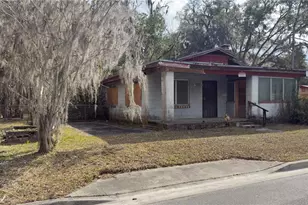 325 NE 19th St, Gainesville, FL 32641 - Photo 2