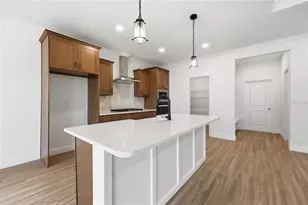 6735 SW 10th Ln, Gainesville, FL 32607 - Photo 2