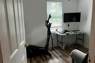 208 NE 18th St, Gainesville, FL 32641 - Photo 4