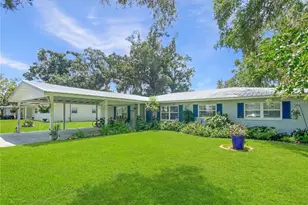 228 SE Oak Hill St, Lake City, FL 32025 - Photo 1