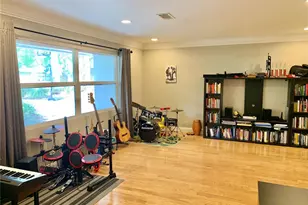 2219 NW 17th Ave, Gainesville, FL 32605 - Photo 8