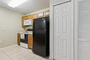 6075 Maggies Cir, Jacksonville, FL 32244 - Photo 14