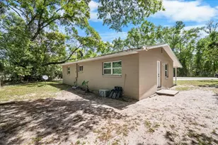 517 E Main St, Bronson, FL 32621 - Photo 20