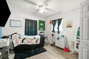 517 E Main St, Bronson, FL 32621 - Photo 16