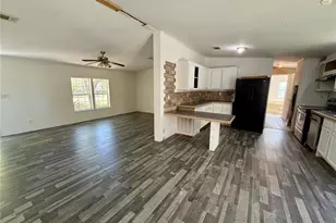 21471 NW 172nd Rd, High Springs, FL 32643 - Photo 4