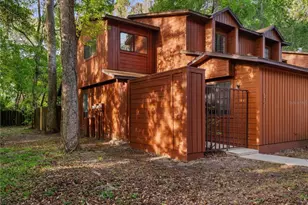 5701 SW 10th Pl, Gainesville, FL 32607 - Photo 2