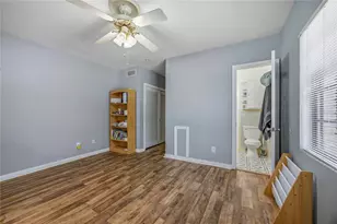 2110 NW 3rd Pl, Gainesville, FL 32603 - Photo 20