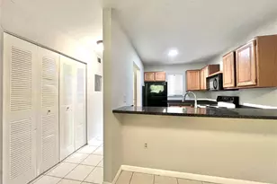 81 SE 16th Ave, Gainesville, FL 32601 - Photo 4