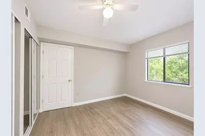 81 SE 16th Avenue #D101, Gainesville, FL 32601 - Photo 14