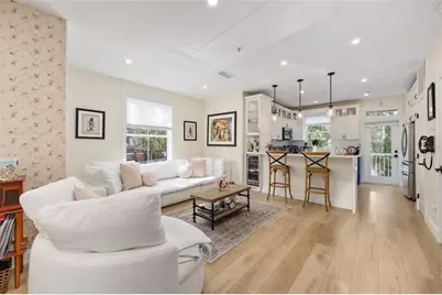 621 SW 10th Street #201, Gainesville, FL 32601 - Photo 8